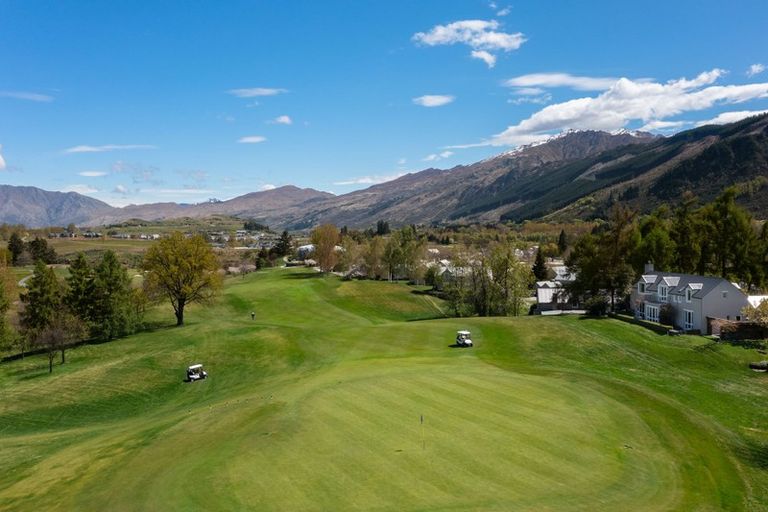 Photo of property in Millbrook Resort, 9 Chalmers Close, Arrowtown, 9371