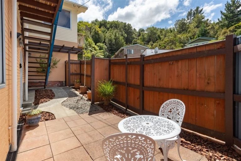 Photo of property in 9 Lowry Crescent, Stokes Valley, Lower Hutt, 5019