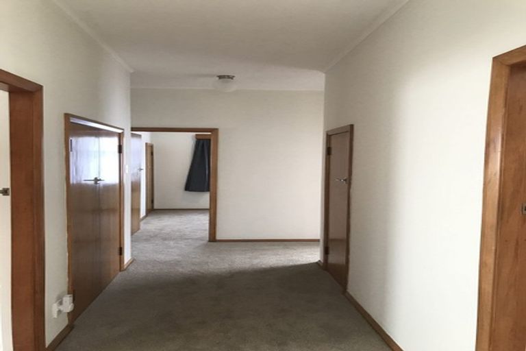 Photo of property in 16 Strathmore Avenue, Strathmore Park, Wellington, 6022