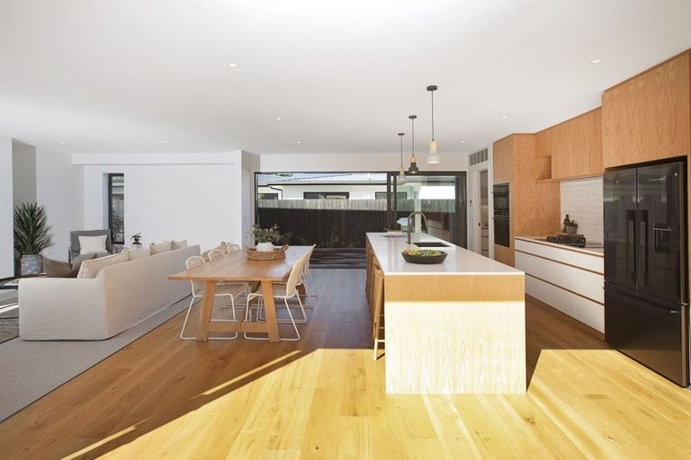 Photo of property in 86 Wairakei Road, Bryndwr, Christchurch, 8052