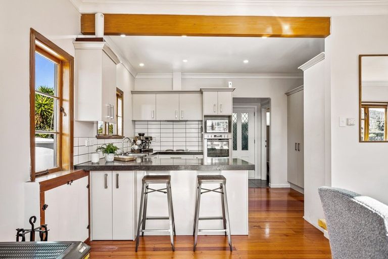 Photo of property in 15 Edward Street, Riverhead, 0820