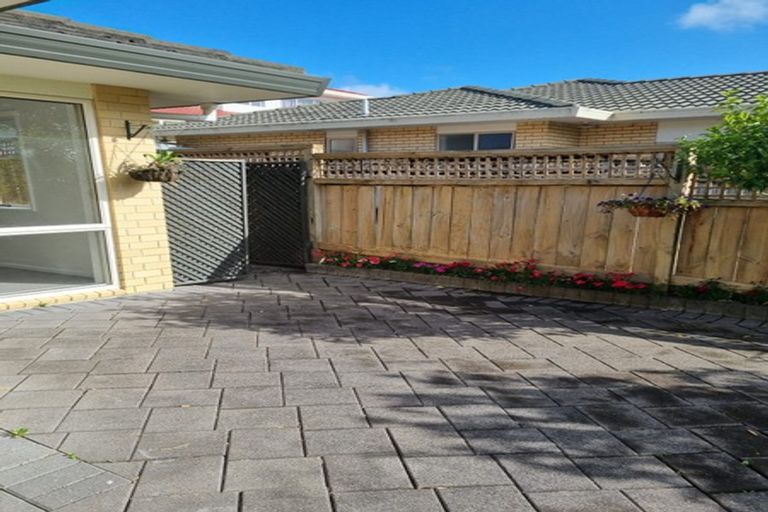 Photo of property in 1/7 Thurston Place, Bucklands Beach, Auckland, 2012