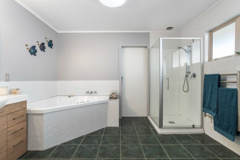 Photo of property in 133 Bruce Wallace Place, Whangamata, 3620