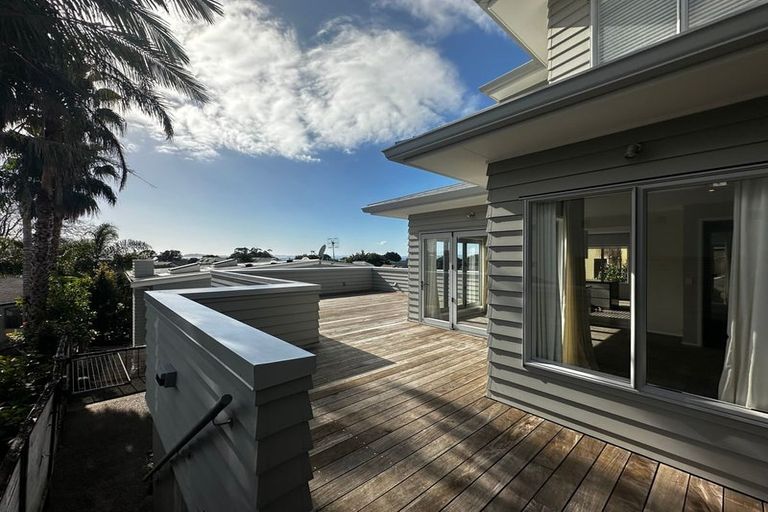 Photo of property in 28 Oakwood Grove, Eastern Beach, Auckland, 2012