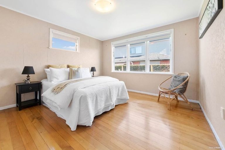 Photo of property in 4a Mawney Road, Henderson, Auckland, 0610