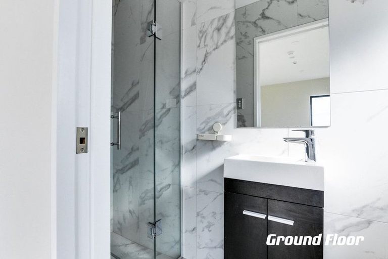 Photo of property in 1 Peony Mews, Oteha, Auckland, 0632