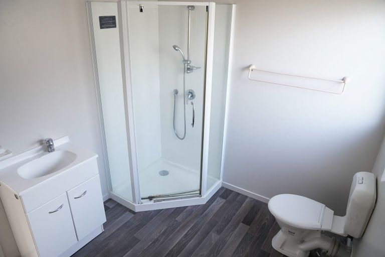 Photo of property in 13 Gala Place, Henderson, Auckland, 0612