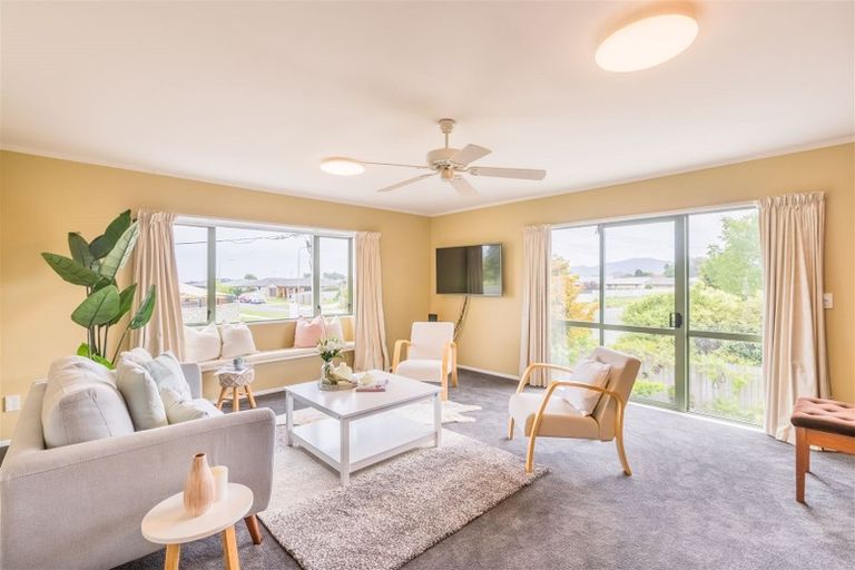 Photo of property in 191 Mazengarb Road, Paraparaumu, 5032