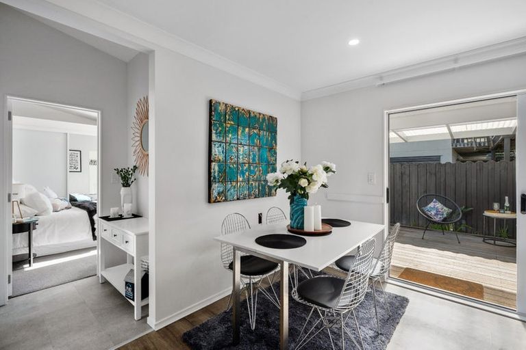 Photo of property in 1/69 Bay Street, Red Beach, 0932