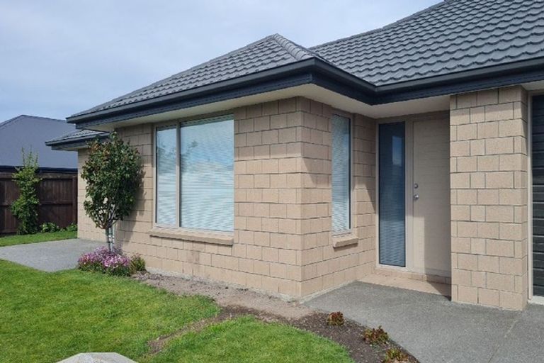 Photo of property in 56 Rannoch Drive, Broomfield, Christchurch, 8042