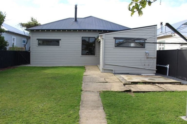 Photo of property in 8 Alma Street, Saint Kilda, Dunedin, 9012