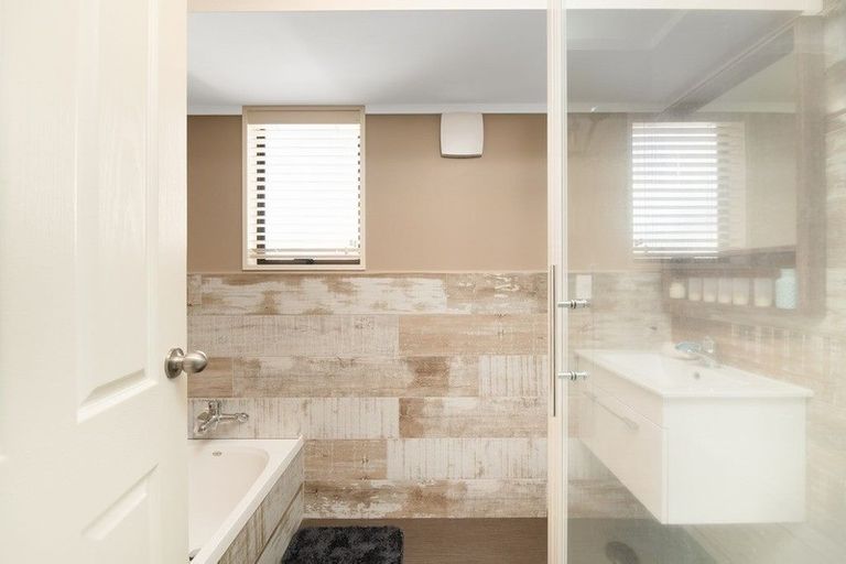 Photo of property in 116 Darraghs Road, Brookfield, Tauranga, 3110