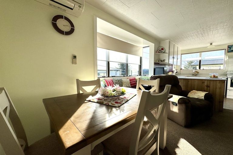 Photo of property in 7a Smith Street, Waipukurau, 4200