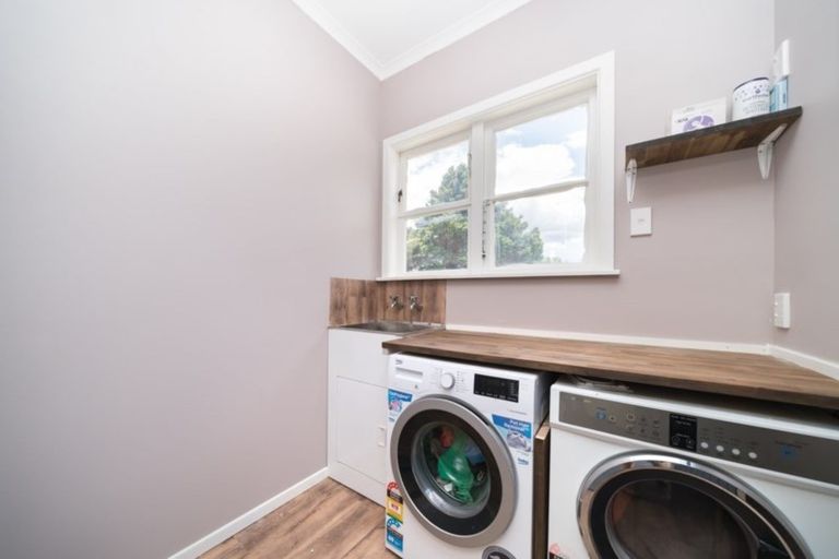 Photo of property in 43 Millar Street, Terrace End, Palmerston North, 4410