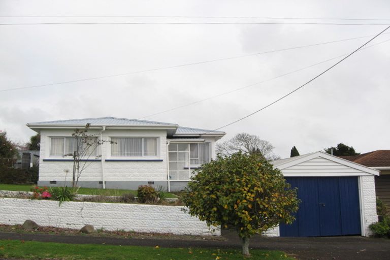 Photo of property in 5 Broadway, Waitara, 4320