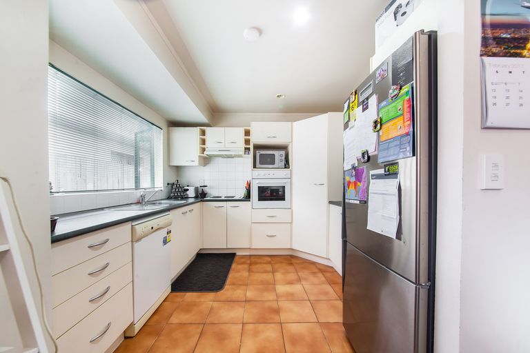 Photo of property in 66b Dundale Avenue, Blockhouse Bay, Auckland, 0600