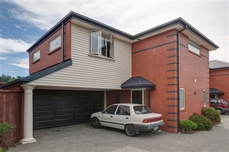 Photo of property in 17a Peverel Street, Riccarton, Christchurch, 8011