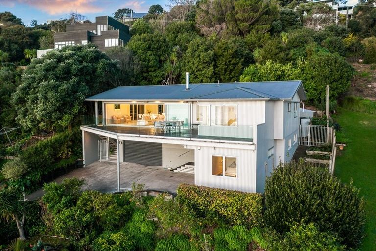 Photo of property in 53a De Luen Avenue, Tindalls Beach, Whangaparaoa, 0930