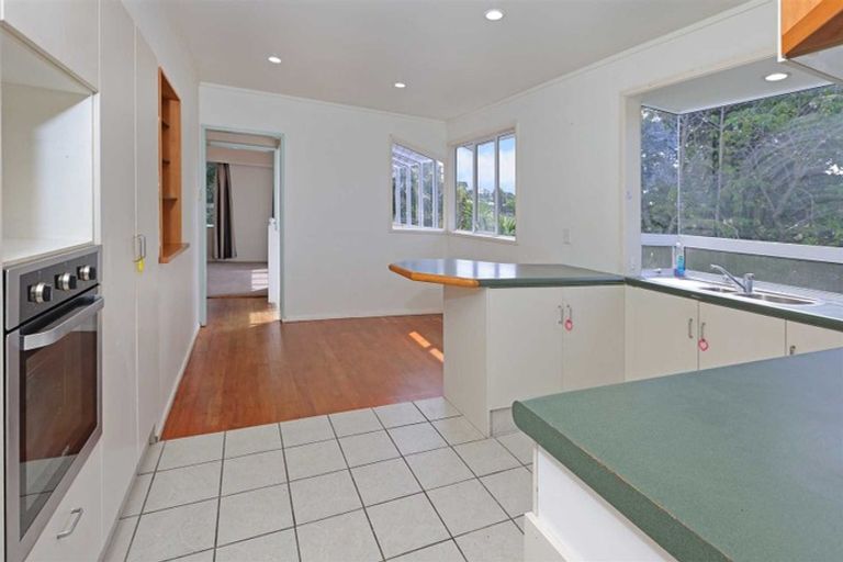 Photo of property in 40 Glamorgan Drive, Torbay, Auckland, 0630