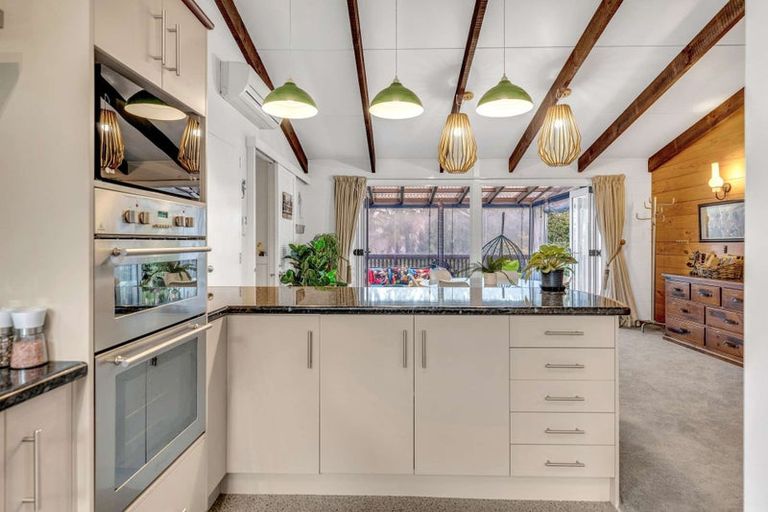 Photo of property in 44 Grand Vue Road, Kawaha Point, Rotorua, 3010