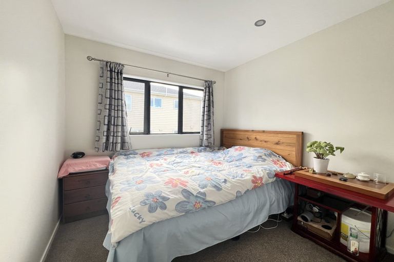 Photo of property in 47b Rangeview Road, Sunnyvale, Auckland, 0612