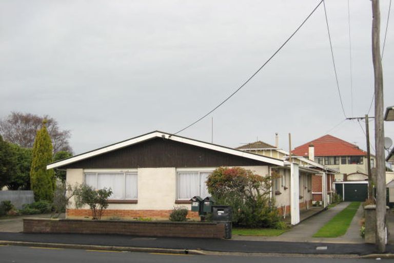 Photo of property in 105 Macandrew Road, South Dunedin, Dunedin, 9012