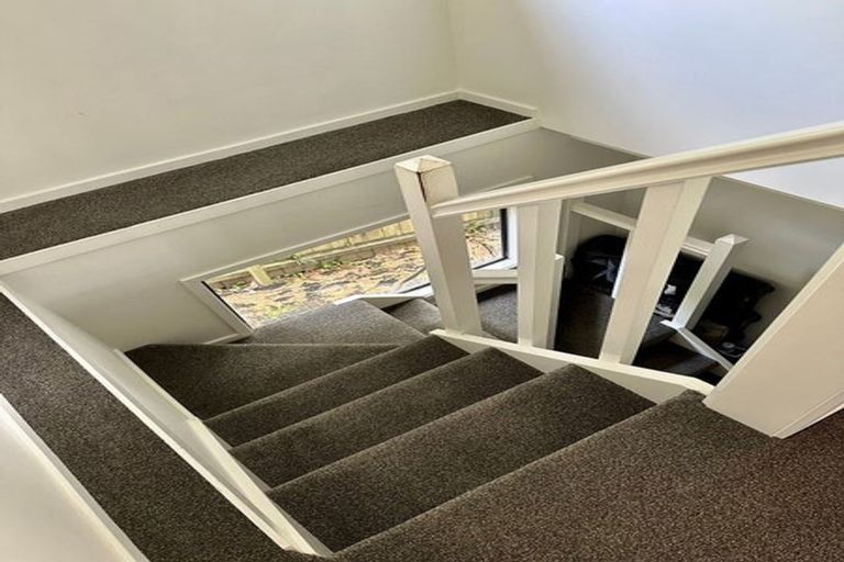 Photo of property in 1/22 Roseberry Avenue, Birkenhead, Auckland, 0626