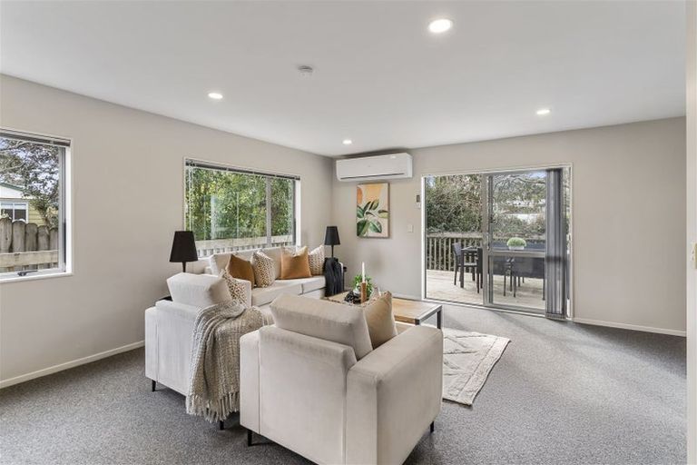 Photo of property in 49f Lancaster Road, Beach Haven, Auckland, 0626