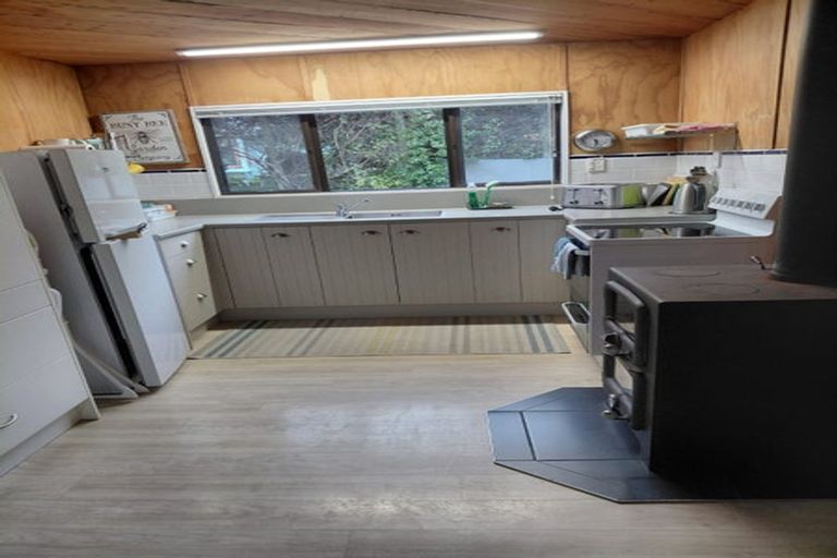 Photo of property in 135 Mapara Road, Acacia Bay, Taupo, 3385