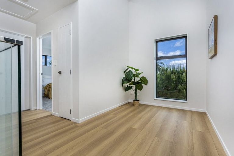 Photo of property in 35 Pinecrest Drive, Gulf Harbour, Whangaparaoa, 0930