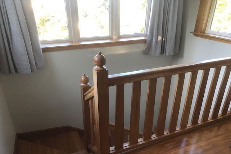 Photo of property in 18 Raroa Road, Kelburn, Wellington, 6012