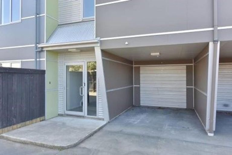 Photo of property in 6/12 Hutcheson Street, Sydenham, Christchurch, 8023