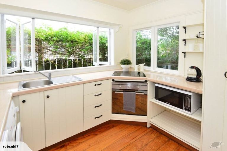 Photo of property in 56 Riverside Road, Orewa, 0931