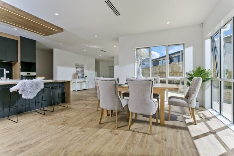 Photo of property in 66 Taikura Avenue, Red Beach, 0932