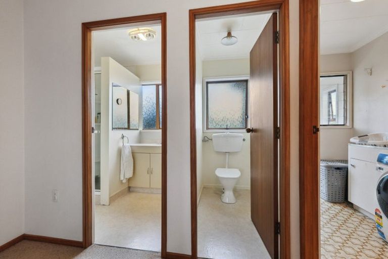 Photo of property in 37 Birdwood Avenue, Moturoa, New Plymouth, 4310