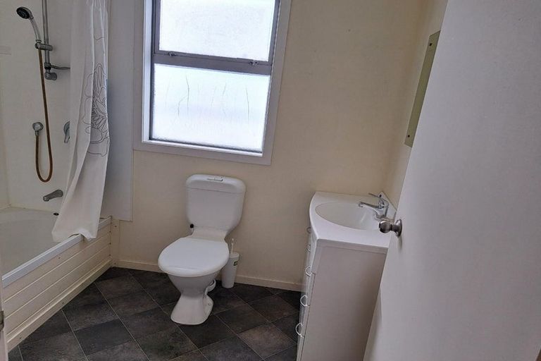 Photo of property in 42 Plunket Avenue, Petone, Lower Hutt, 5012