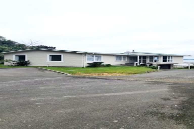 Photo of property in 68 Dowse Drive, Maungaraki, Lower Hutt, 5010