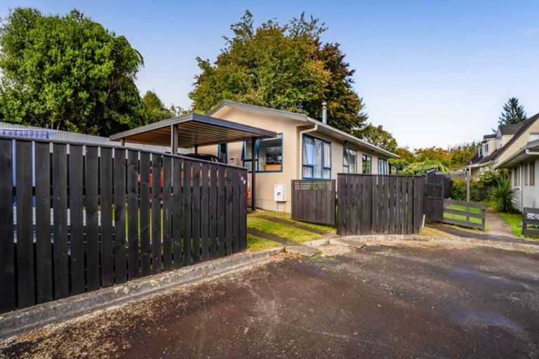 Photo of property in 6c Oswald Place, Stratford, 4332