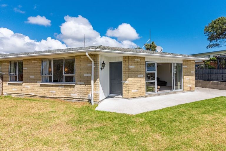 Photo of property in 86 Gray Avenue, Paraparaumu Beach, Paraparaumu, 5032