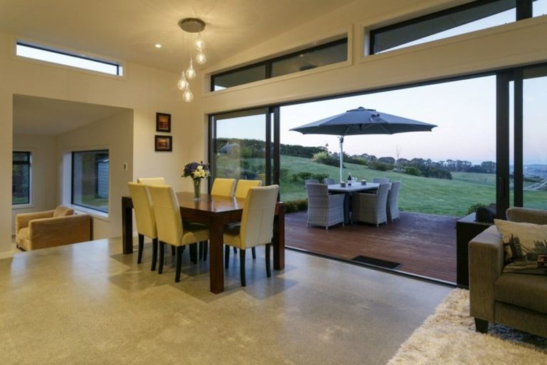 Photo of property in 55 Lomond Grove, Acacia Bay, Taupo, 3385