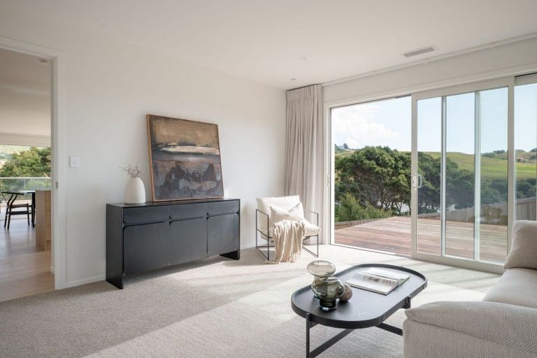 Photo of property in 98 Omahina Street, Raglan, 3225