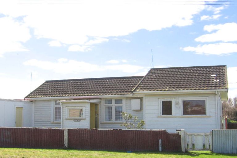 Photo of property in 49 Pratt Avenue, Foxton Beach, Foxton, 4815