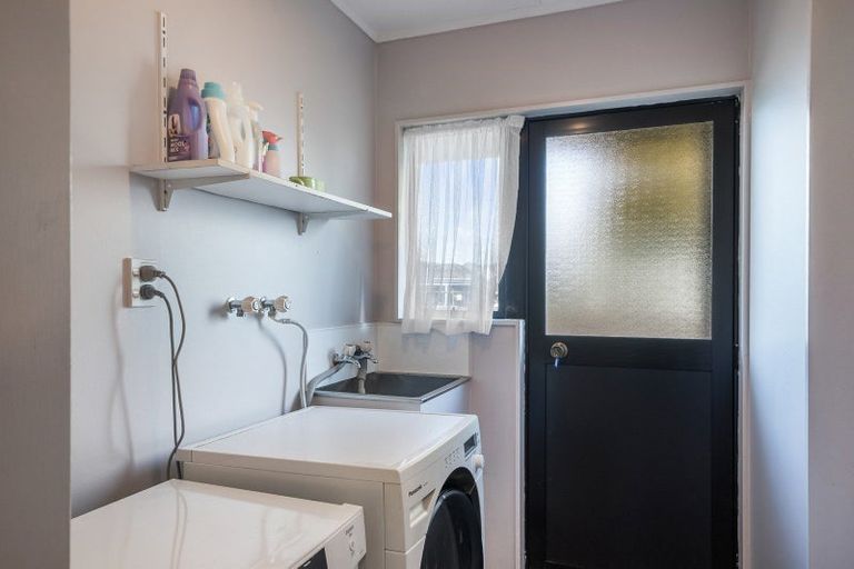 Photo of property in 21a Chester Street, Levin, 5510