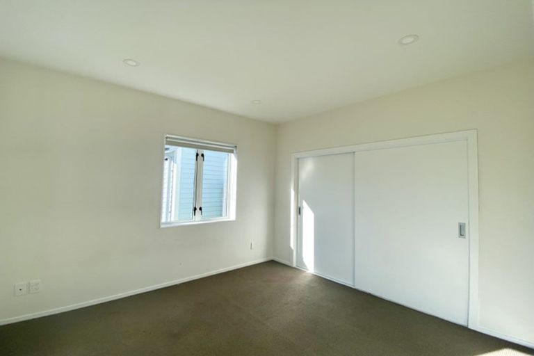 Photo of property in 63 Grove Road, Papakura, 2110