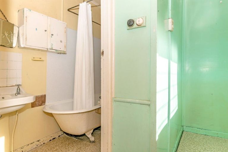 Photo of property in 104 Iranui Road, Inner Kaiti, Gisborne, 4010