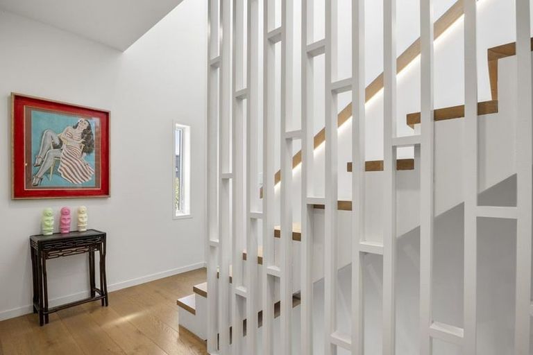 Photo of property in 92c Hinemoa Street, Birkenhead, Auckland, 0626