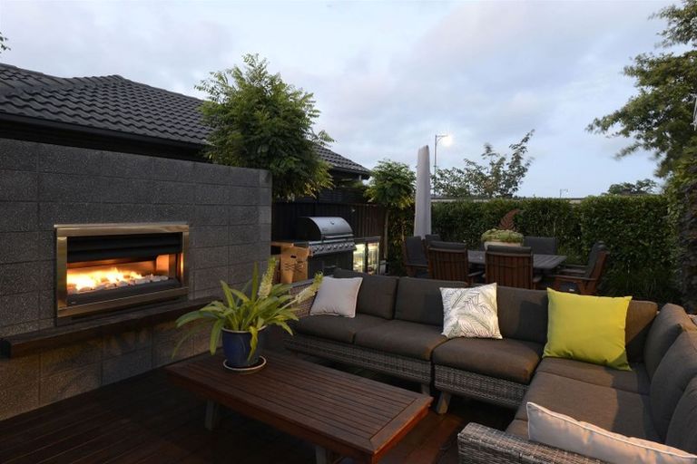 Photo of property in 43 Putake Drive, Parklands, Christchurch, 8083