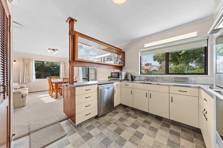 Photo of property in 13 Te Whena Place, Waitara, 4320