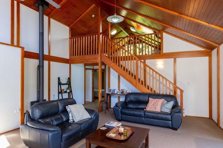 Photo of property in 1702 Queen Charlotte Drive, Linkwater, Picton, 7281