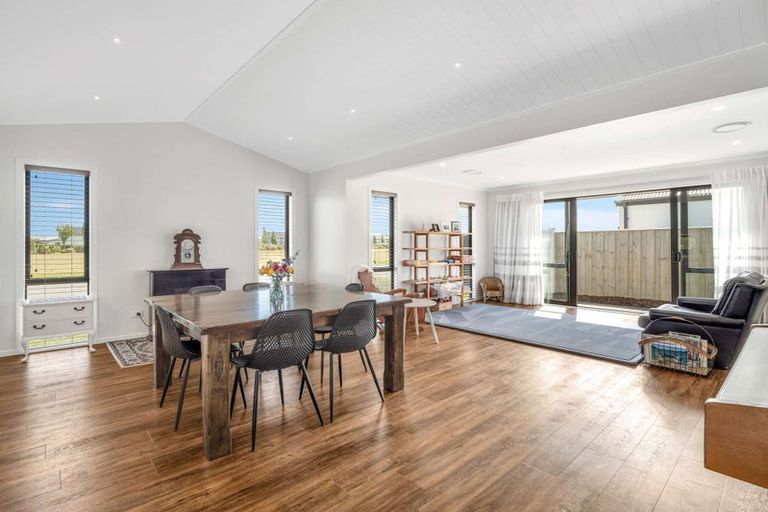 Photo of property in 10 Mills Road, Marshland, Christchurch, 8051